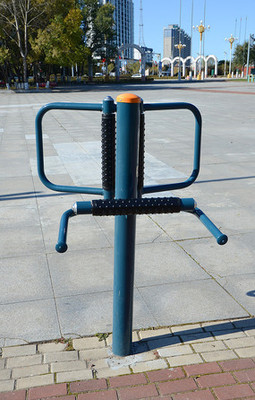 从CAD储罐图纸到健身器材设计 工程思维跨界融合的探索